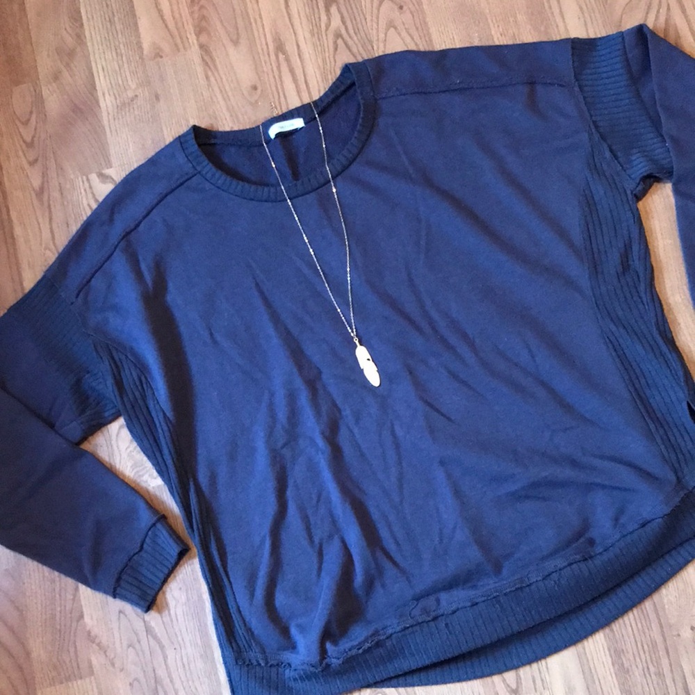 ⬇️PRICE DROP⬇️ Maurices long sleeve top